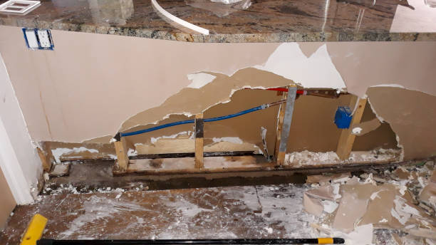 Best Water damage restoration near me  in Oskaloosa, KS
